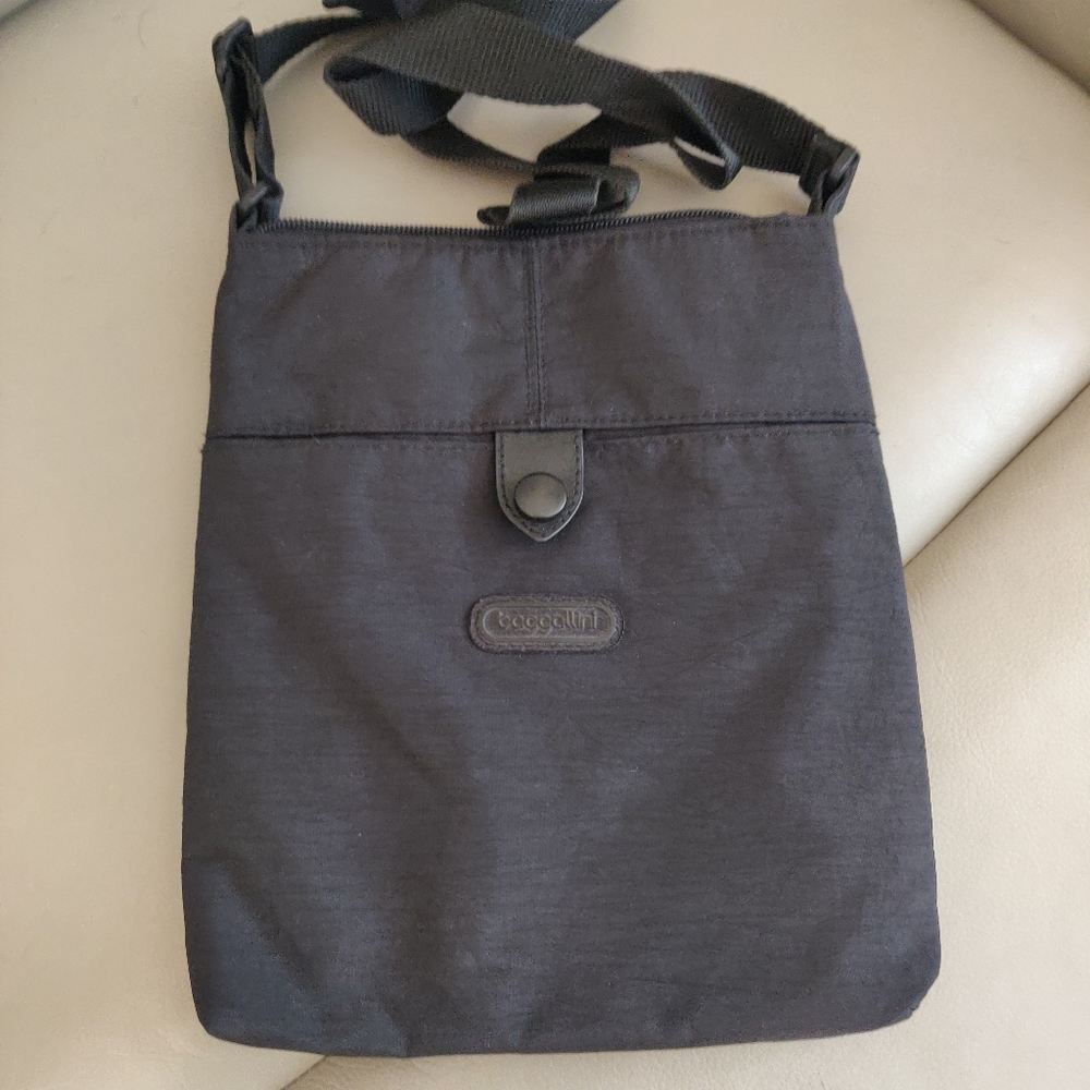 Baggallini Crossbody